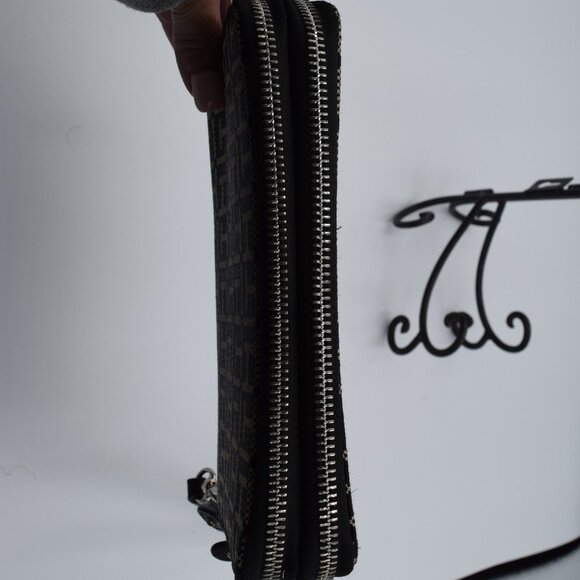 Tommy Hillfiger Purse and Wallet - Picture 15 of 16